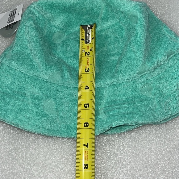 🆕 Disney Parks Bucket Hat Disney Characters Plush/Terry Green One Size - Picture 13 of 16